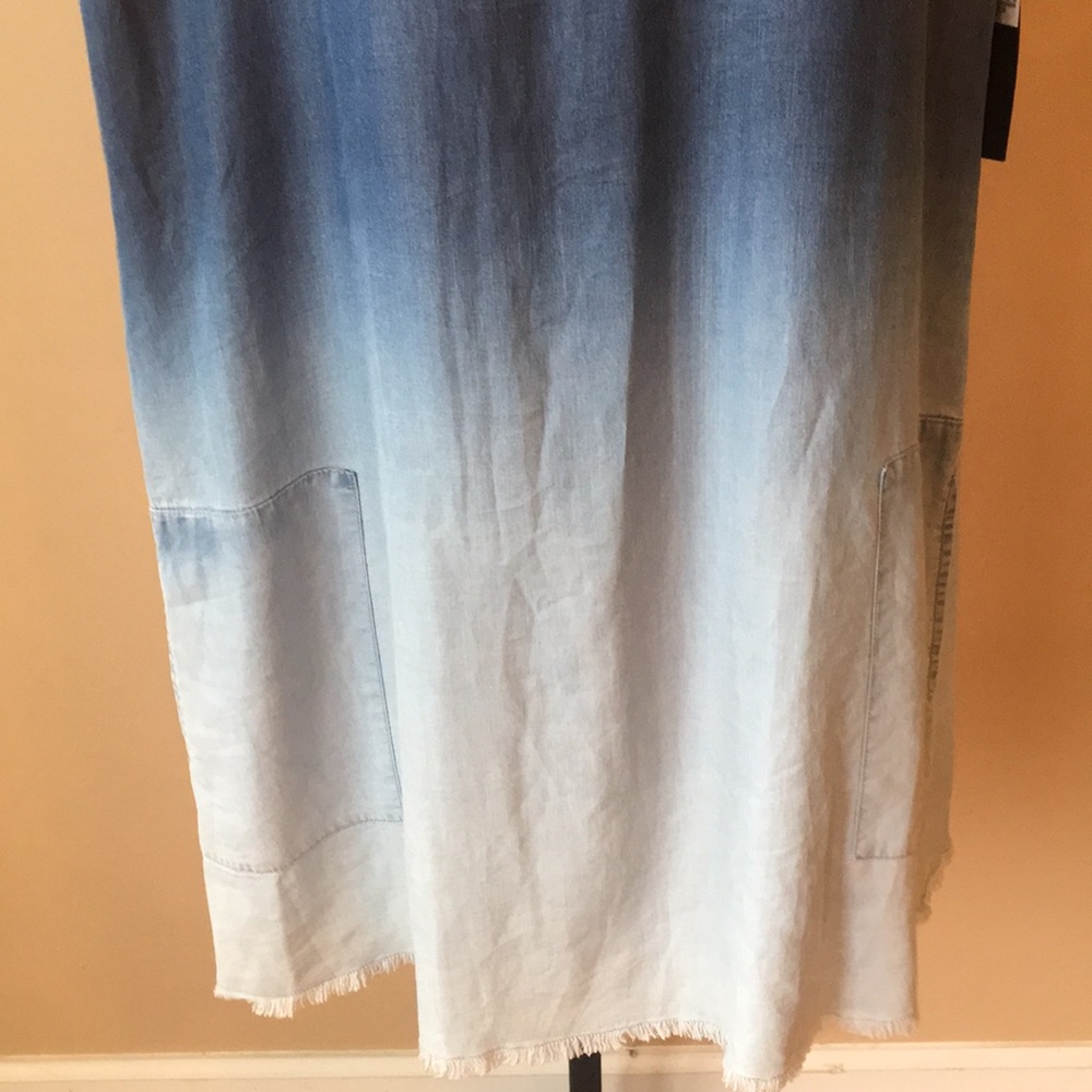 NEW CELEBRITY PINK JEAN DRESS - Picture 3 of 9